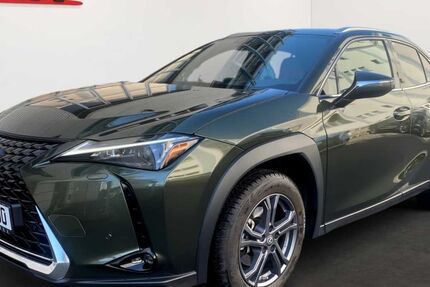 Lexus UX 10.000 km 43.900 &euro; Frankfurt 60314