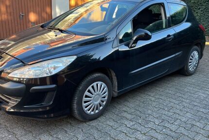 Peugeot 308 144.000 km 999 &euro; Frankfurt/Main 60489
