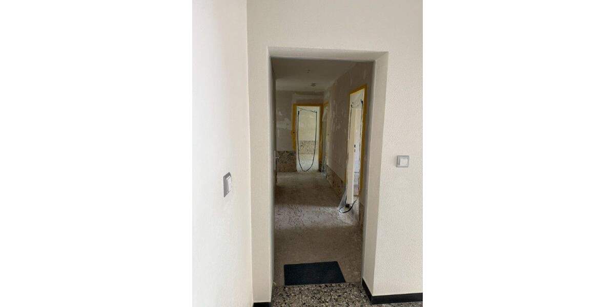 Etagenwohnung Darmstadt Eberstadt - 3 Zimmer, 76 m&sup2;, 229.000&euro; | Angebot:24728911