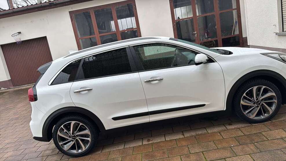 Kia Niro 79.580 km 17.000 € Einhausen 64683