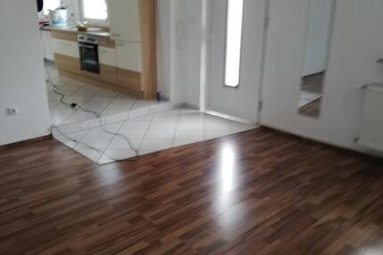 Wohnung Gernsheim - 2 Zimmer, 55 m&sup2;, 375&euro; | Angebot:27621804