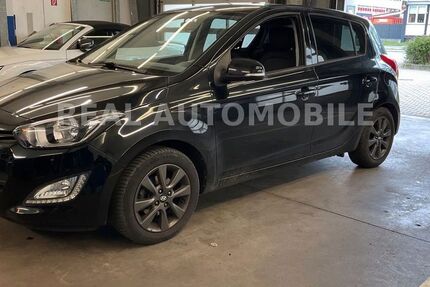 Hyundai i20 122.000 km 5.299 &euro; Frankfurt am Main 65933