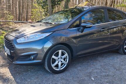 Ford Fiesta 198.000 km 4.900 &euro; Fischbachtal 64405