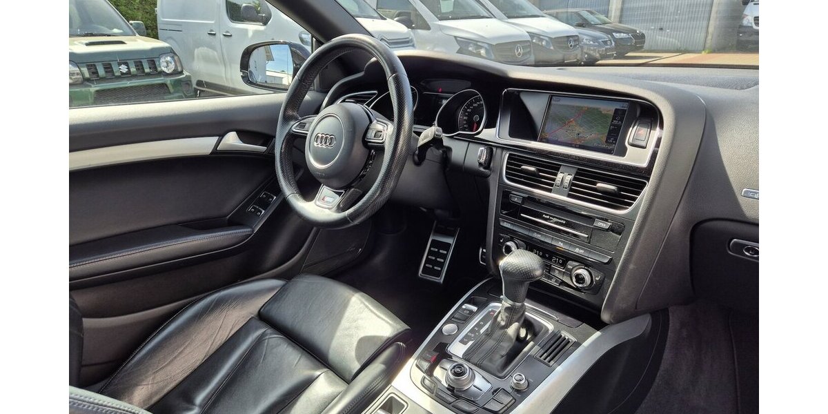 Audi A5 3.0 TDI Cabrio clean diesel quattro S Line, Led 174.990 km 14.890 &euro; Rodgau 63110