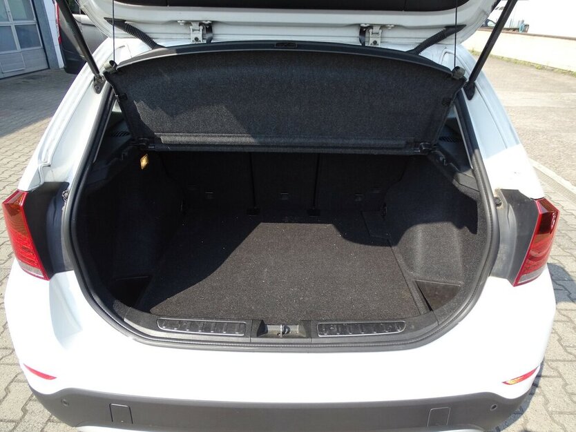 BMW X1 1.8l i sDrive, Steptronic, Sitzheizung, PDC hin 154.921 km 8.990 € Rodgau 63110