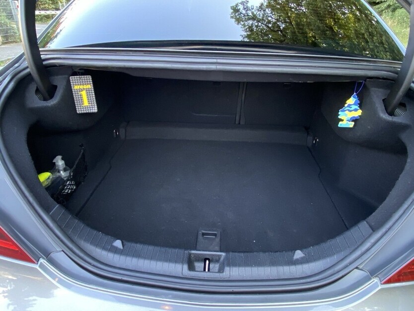 CLA 180 Limousine