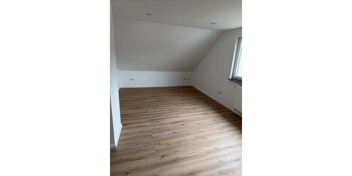 2 Zimmer DG Wohnung OF Waldheim ERSTBEZUG 2 zimmer