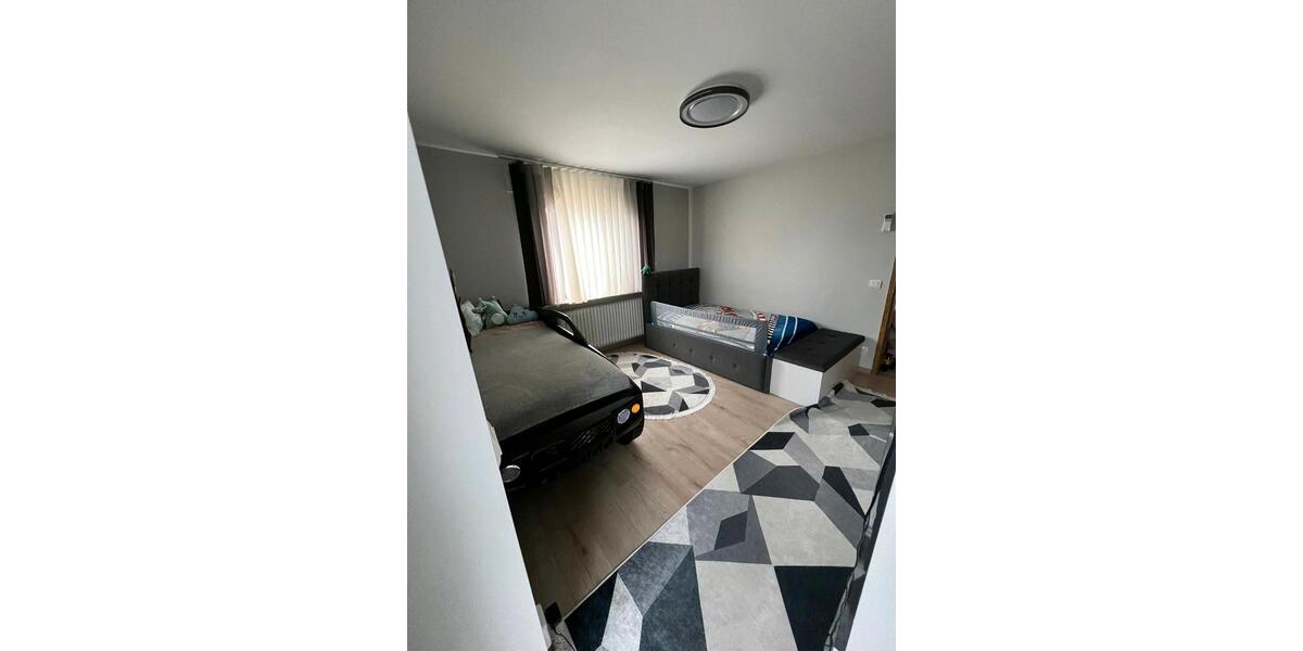 Einfamilienhaus Rüsselsheim am Main - 5 Zimmer, 160 m&sup2;, 2.400&euro; | Angebot:25964511