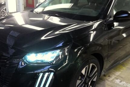 Peugeot 208 31.887 km 13.880 &euro; Rüsselsheim 65428