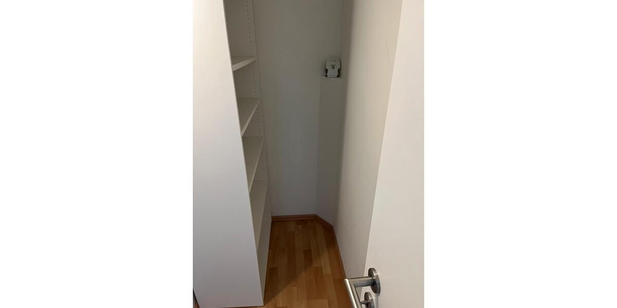 4-Zimmer Doppelhaushälfte mit EBK, Garage & Garten in HofheimTs. 4 zimmer