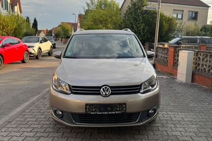 VW Touran 70.000 km 10.500 &euro; Rüsselsheim 65428