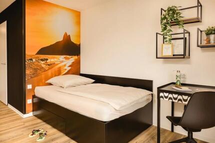 Voll ausgestattetes Eckzimmer mitten im Nordend 1 zimmer