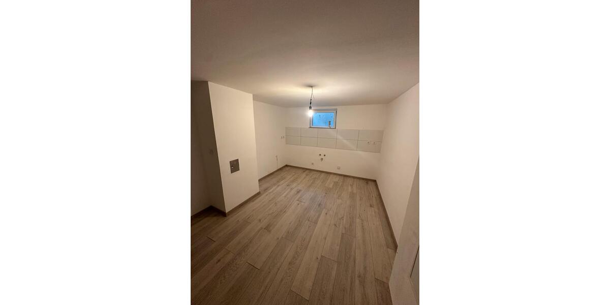 Etagenwohnung Hofheim am Taunus - 2 Zimmer, 73 m&sup2;, 1.250&euro; | Angebot:25512392