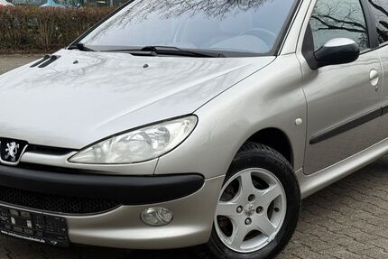 Peugeot 206 150.000 km 2.666 &euro; Rüsselsheim 65428