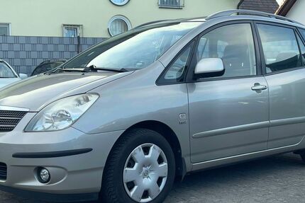 Toyota Corolla Verso 118.321 km 4.790 &euro; Pfungstadt 64319