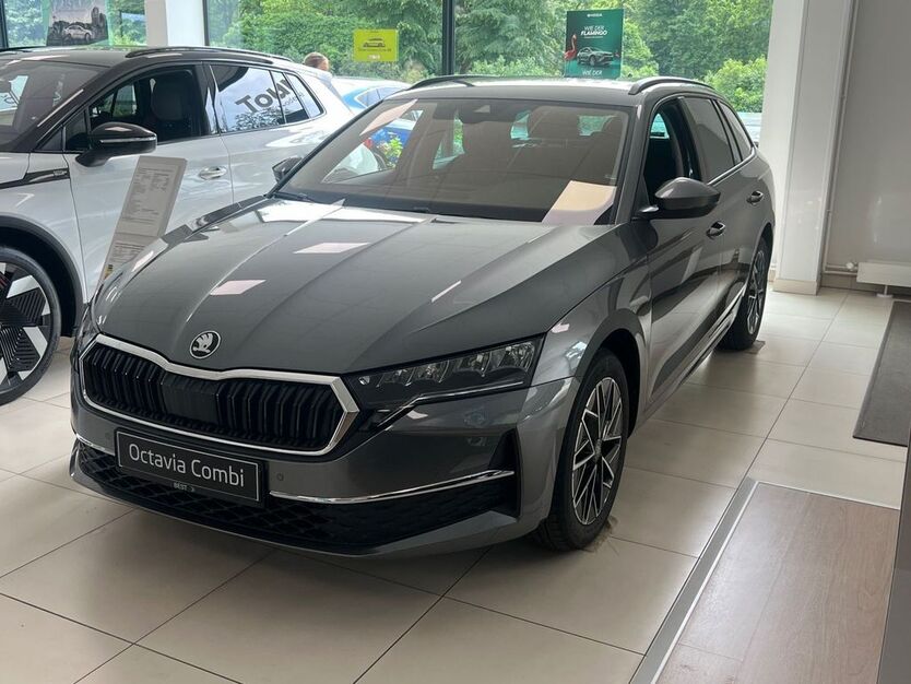 Skoda Octavia 5.900 km 34.985 € Offenbach am Main 63075