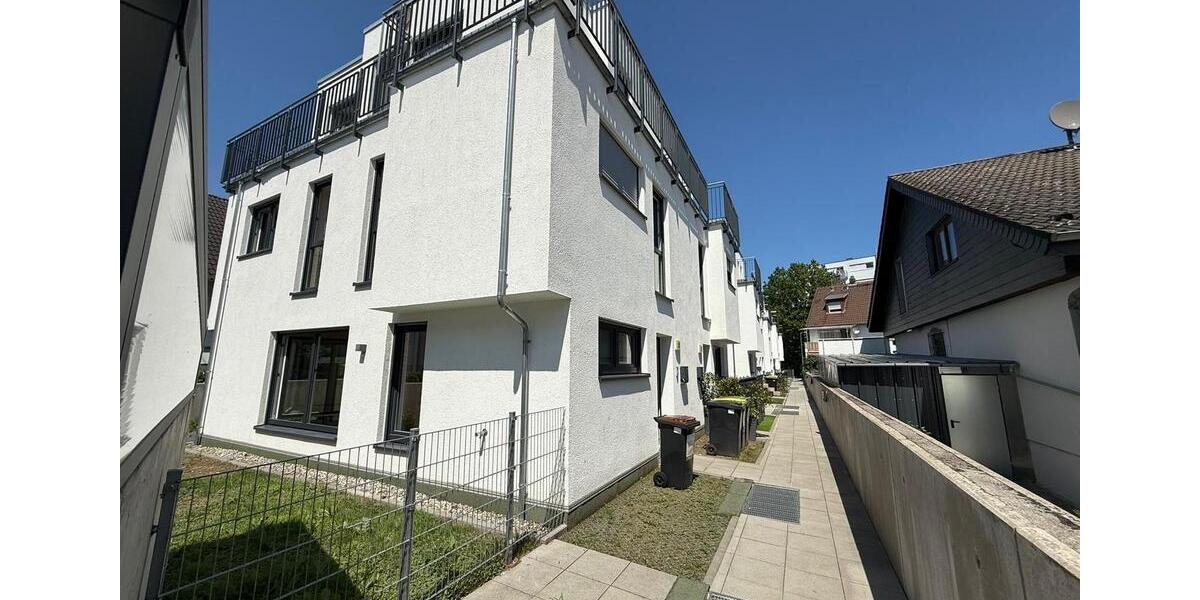 Doppelhaushälfte Frankfurt am Main West - 4 Zimmer, 113 m&sup2;, 2.300&euro; | Angebot:26093726
