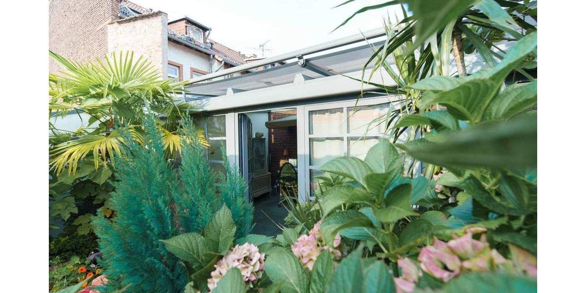 Repräsentative Büro- oder Praxisfläche mit Wintergarten, Dachterrasse und grünem Innenhof - in unmittelbarer Nähe zum Wilhelmsplatz. 3 zimmer