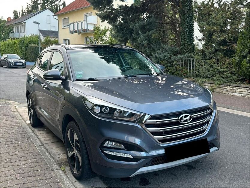 Hyundai TUCSON 99.000 km 16.900 € Frankfurt 60388