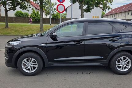 Hyundai TUCSON 124.900 km 12.499 &euro; Rüsselsheim 65428