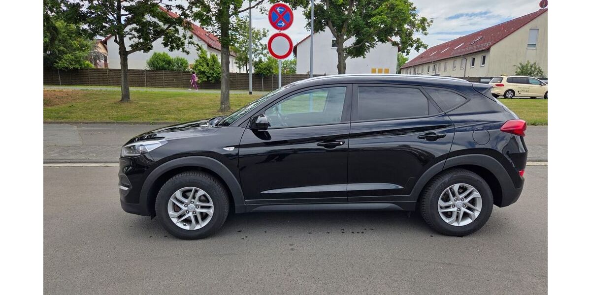 Hyundai TUCSON 124.900 km 12.499 &euro; Rüsselsheim 65428