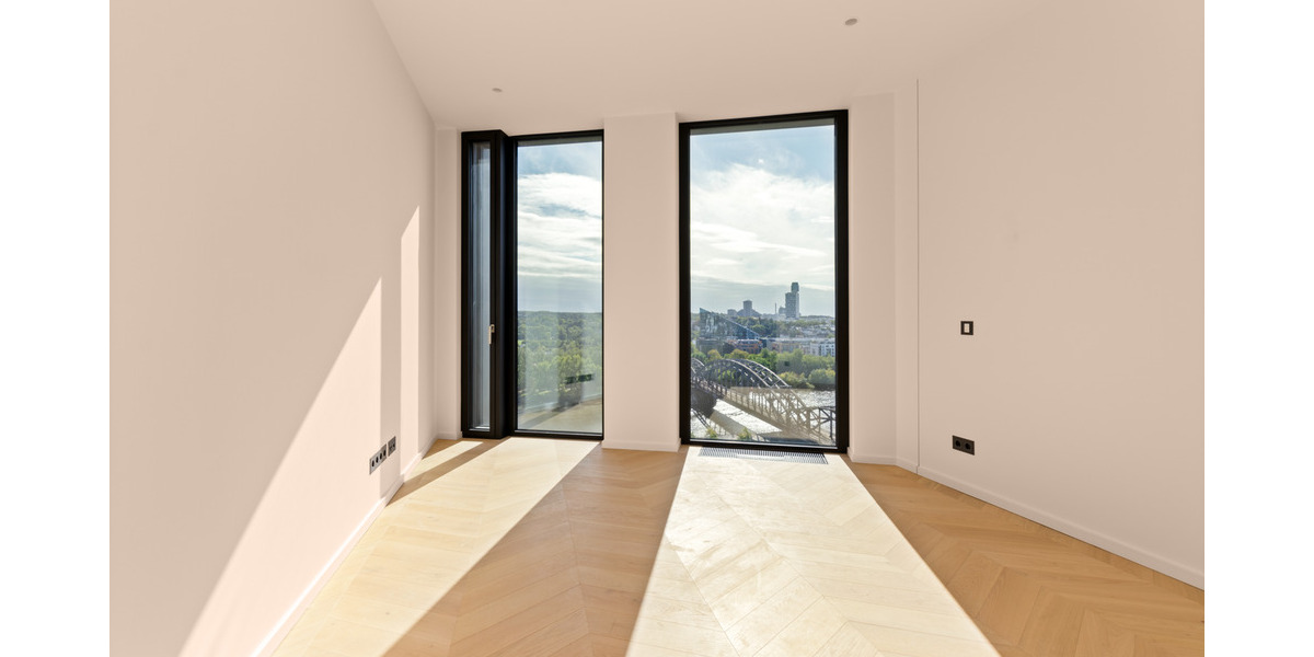 Etagenwohnung Frankfurt am Main Ostend - 3 Zimmer, 121 m&sup2;, 4.000&euro; | Angebot:24991551