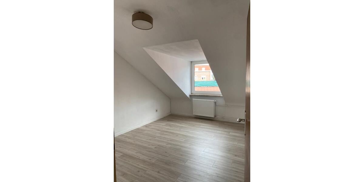 Dachgeschoßwohnung Darmstadt - 1 Zimmer, 17 m&sup2;, 450&euro; | Angebot:26199870