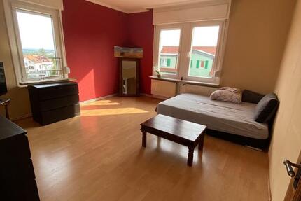 Helle Wohnungen im Dreifamilienhaus der Jahrhundertwende 3 zimmer