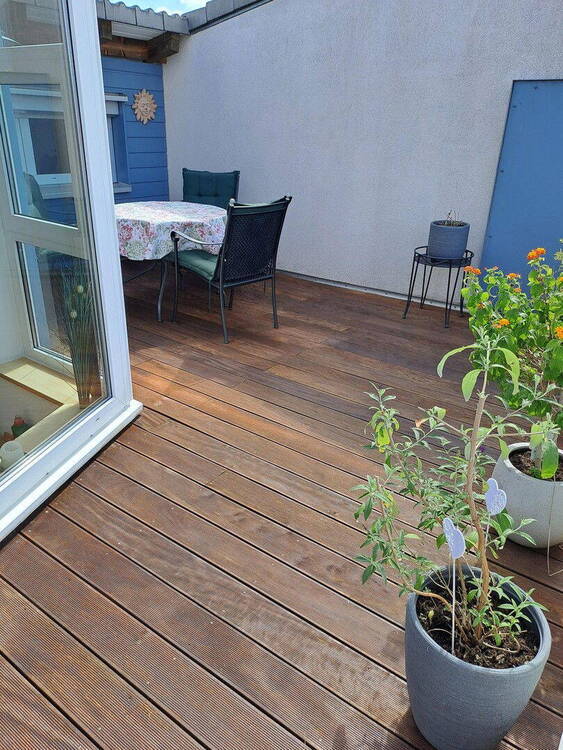 Großzügiges Familien - Reihenendhaus mit Loggia in Eschersheim