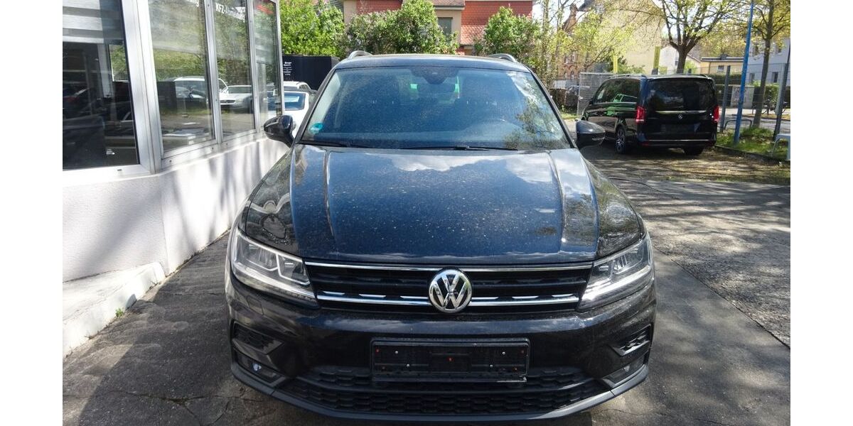 VW Tiguan 128.435 km 14.300 &euro; Frankfurt 60386