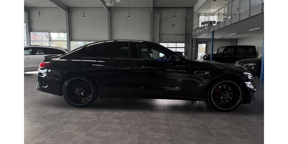 Mercedes-Benz E 53 AMG Hybrid 4M+DYNAMIC+21´´-PERFOR.SITZ-AHK 29.989 km 89.999 &euro; Groß-Umstadt 64823