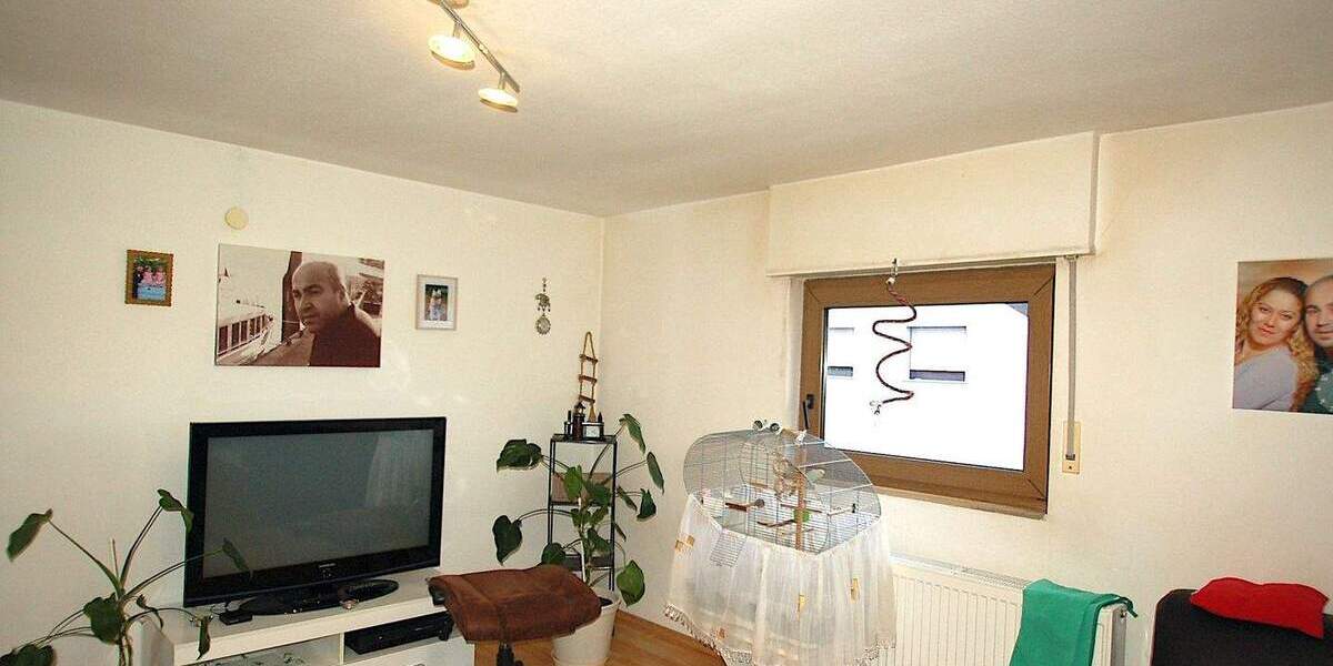 Mehrfamilienhaus, Wohnhaus Bürstadt - 8 Zimmer, 343 m&sup2;, 645.000&euro; | Angebot:24571931