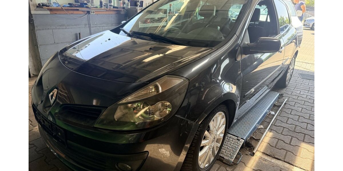 Renault Clio Exception-Startet nicht 205.000 km 599 &euro; Frankfurt 60386