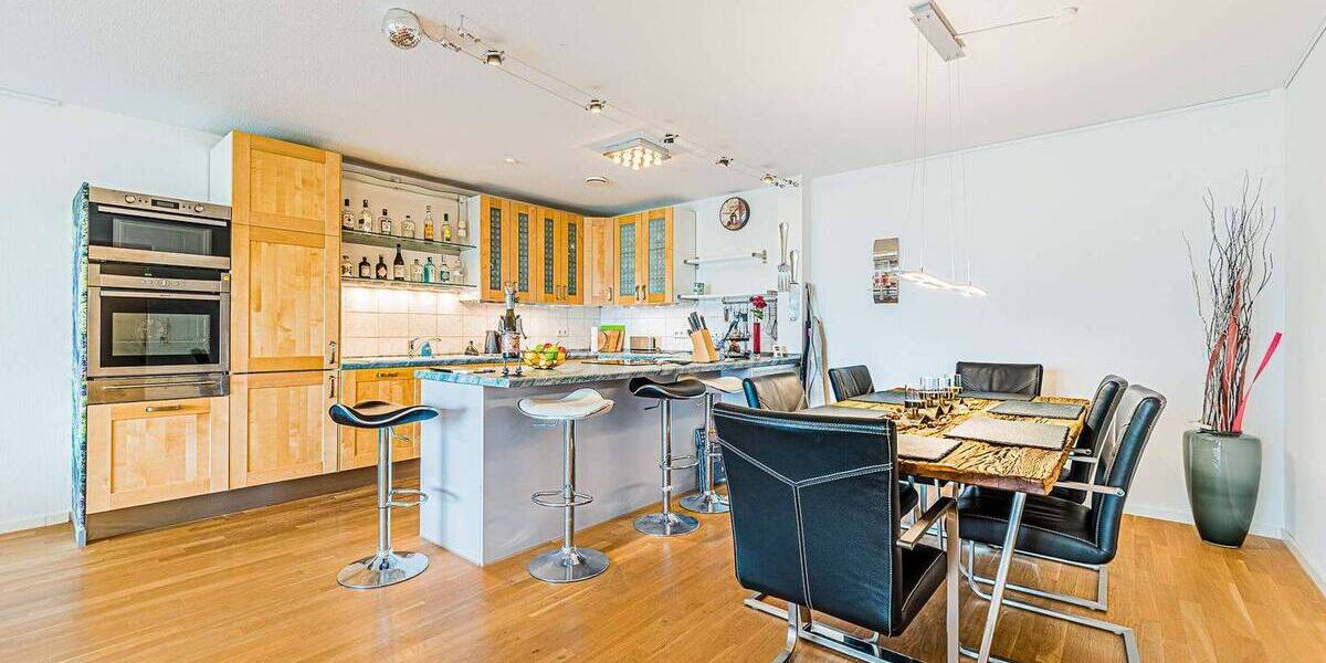 Etagenwohnung Offenbach am Main Bieberer Berg - 3 Zimmer, 112 m&sup2;, 2.200&euro; | Angebot:26388190