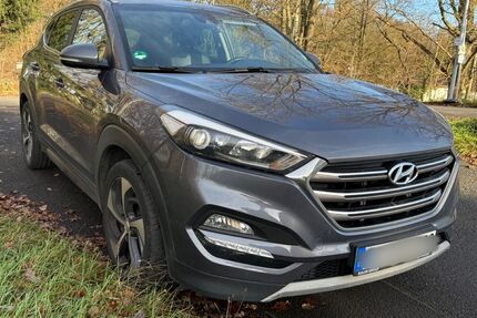 Hyundai TUCSON 140.000 km 13.200 &euro; Rodgau 63110