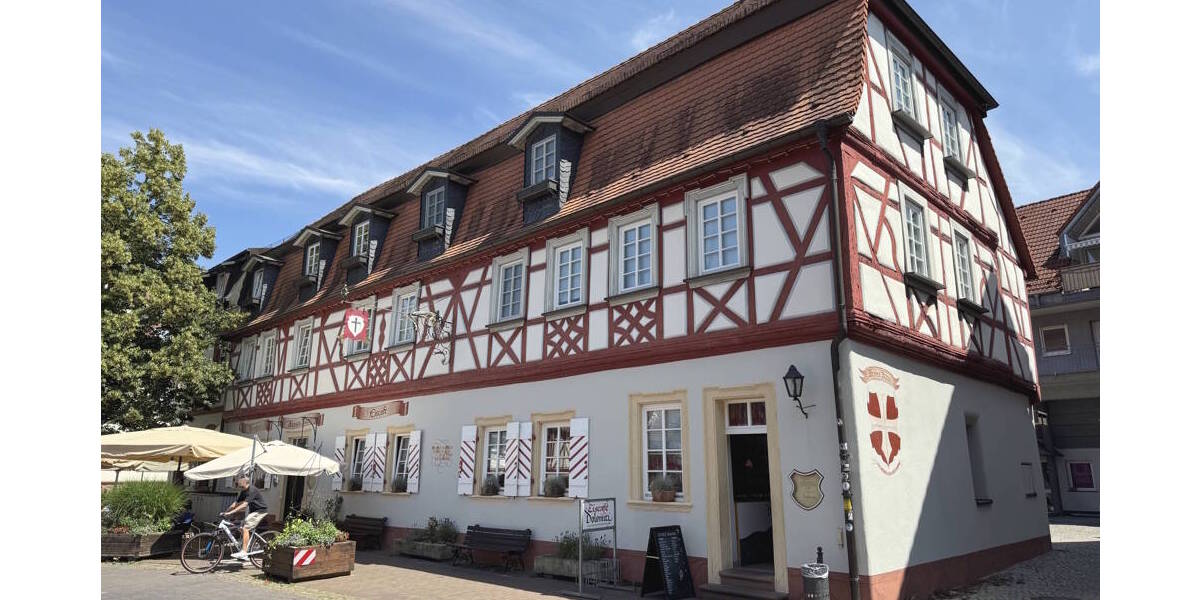 Historisches Gebäude - geschichtsträchtiger Ort: Wohn-Geschäftshaus im Schatten der Königshalle! 1 zimmer