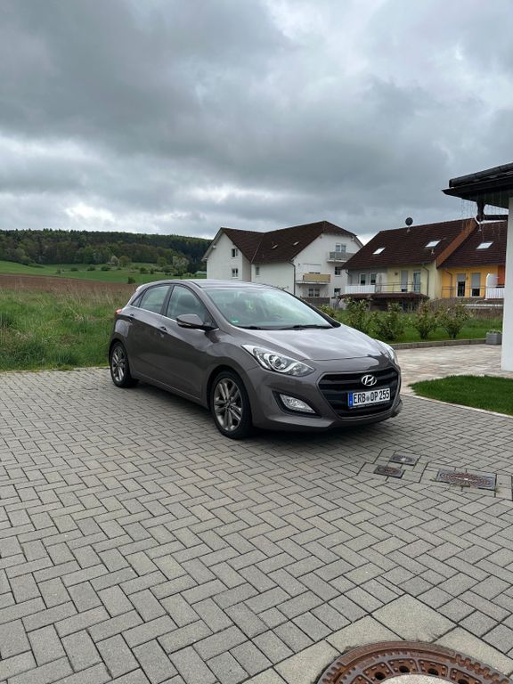 i30