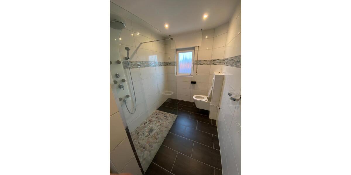 Etagenwohnung Eich - 3 Zimmer, 125 m&sup2;, 1.050&euro; | Angebot:26392480