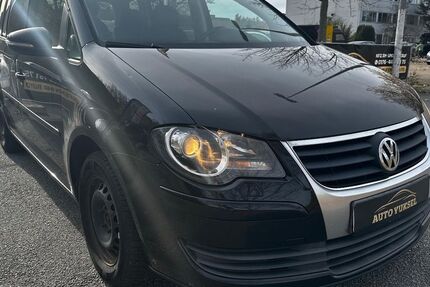 VW Touran 304.000 km 1.590 &euro; Heppenheim 64646