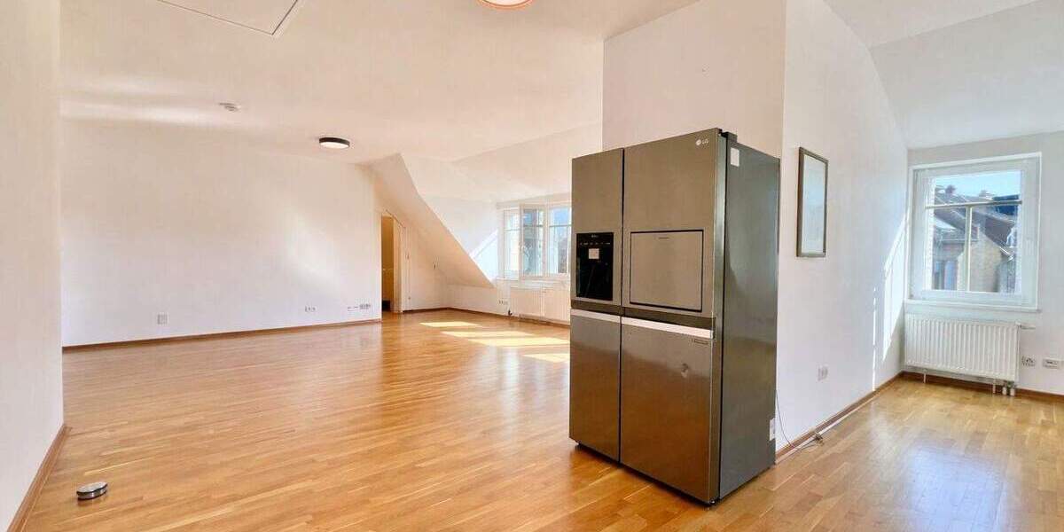 Etagenwohnung Offenbach am Main Bürgel - 2 Zimmer, 122 m&sup2;, 1.400&euro; | Angebot:25391371