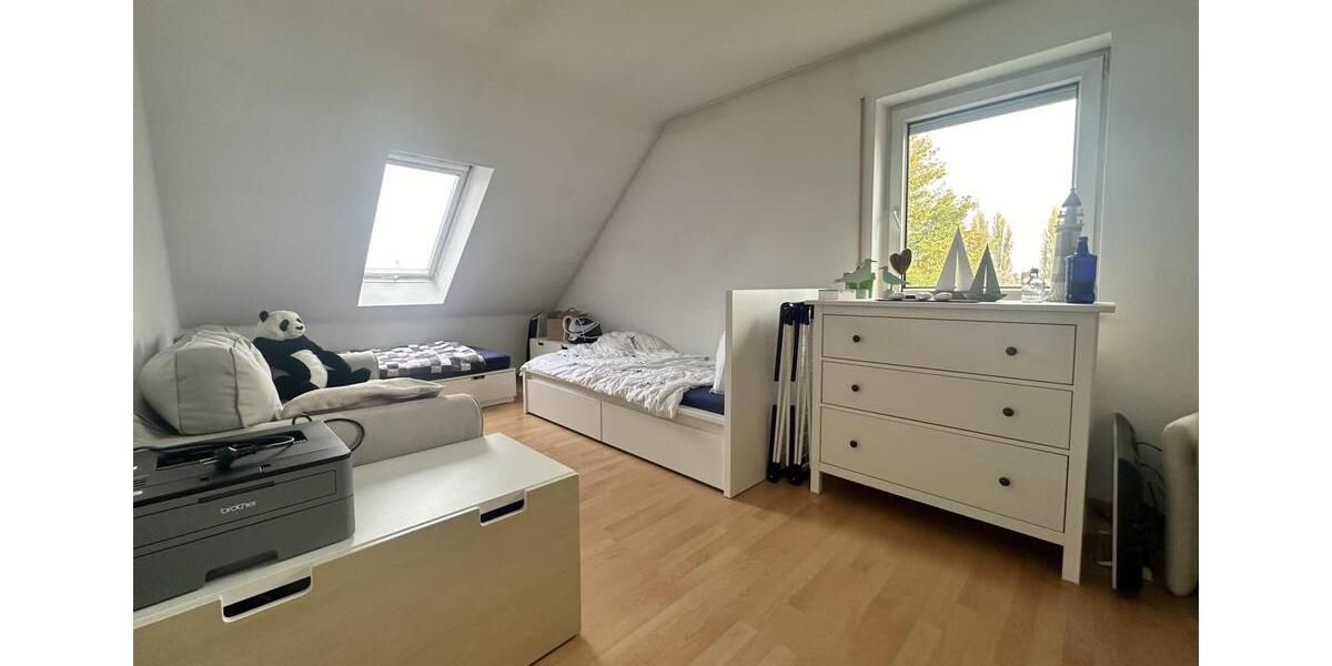 3 Zi.-Dachgeschosswohnung - TOP-Wohnlage im Buchraingebiet 3 zimmer