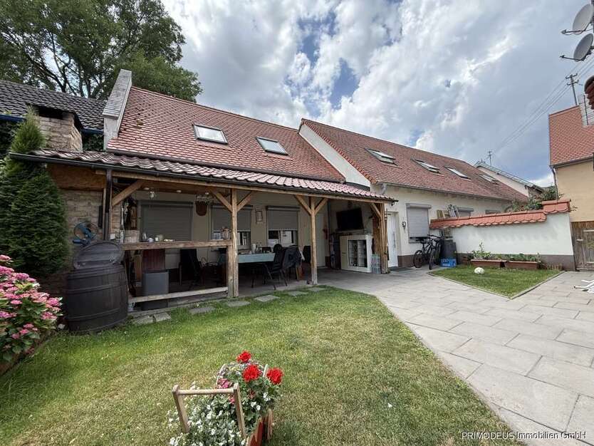 Haus zum Kaufen in Frankfurt 1.400.000 € 600 m²