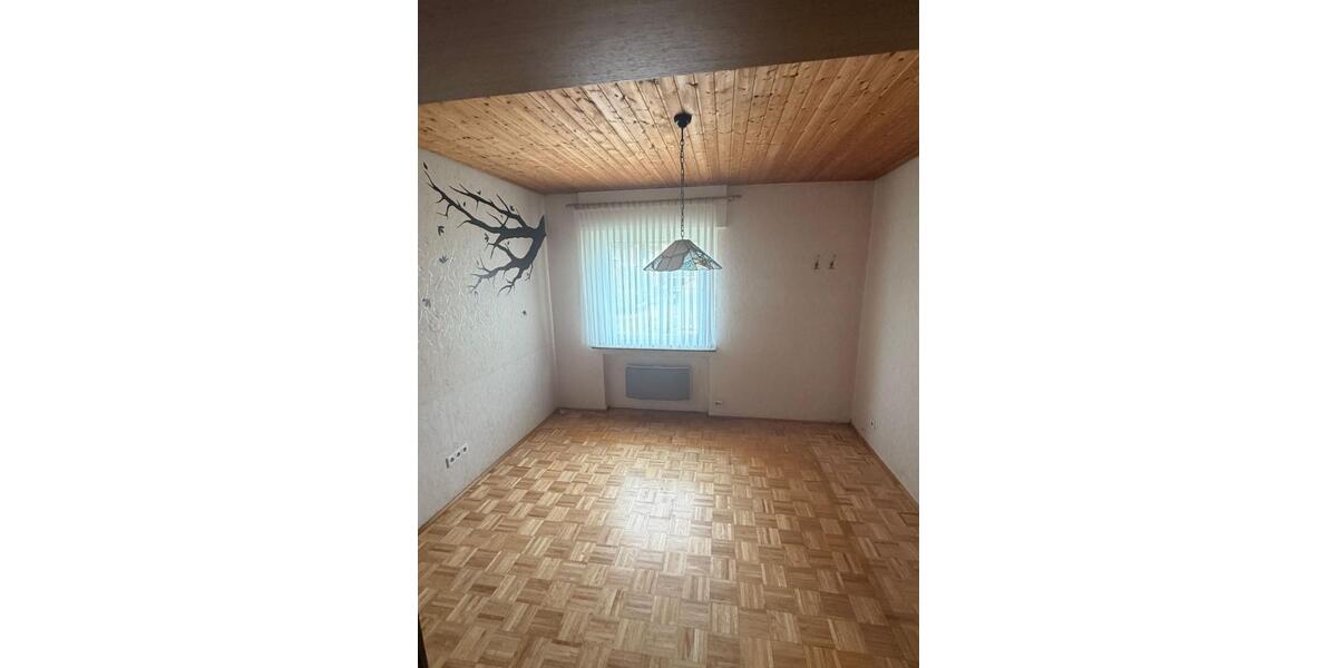 Einfamilienhaus Mainz Laubenheim - 8 Zimmer, 190 m&sup2;, 2.150&euro; | Angebot:25971340