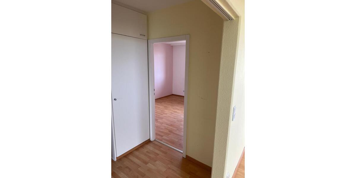 Etagenwohnung Hochheim am Main - 2 Zimmer, 61 m&sup2;, 180.000&euro; | Angebot:27068474
