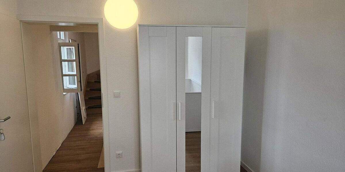 Mehrfamilienhaus, Wohnhaus Langen - 1 Zimmer, 250 m&sup2;, 550&euro; | Angebot:25525395