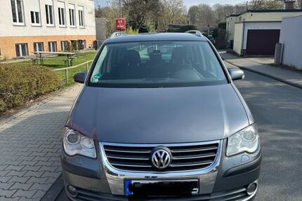VW Touran 270.000 km 3.850 &euro; Frankfurt am main 60488
