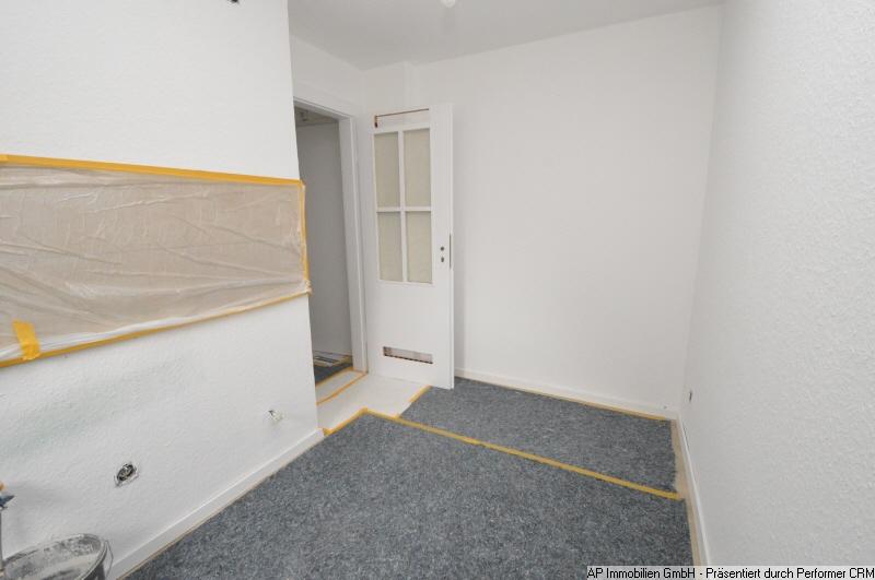 OBERSTADT - Dachgeschosswohnung, 2 Zimmer, Küche, Bad zimmer