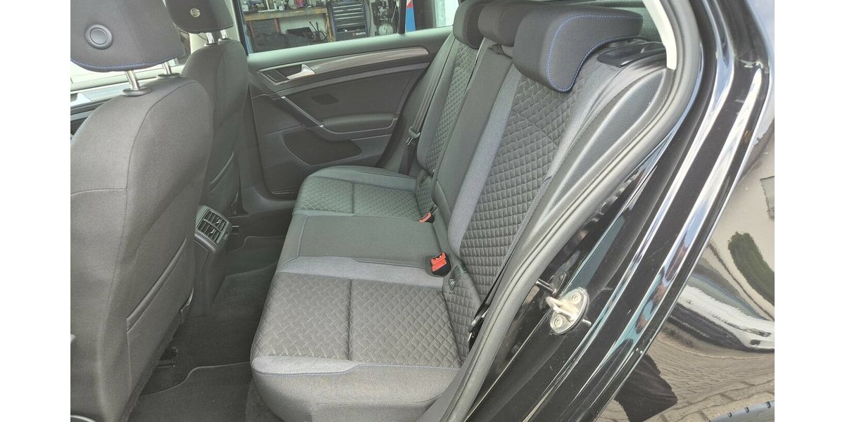 VW Golf Join, R-Line, Navi, LED, Klima, Sitzheizung, 136.200 km 15.890 &euro; Rodgau 63110