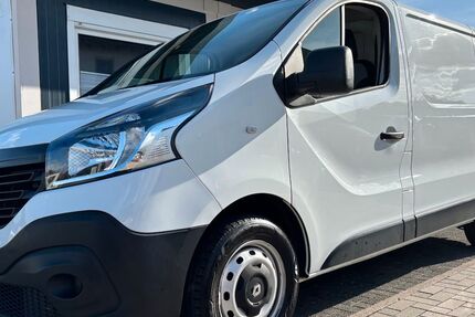 Renault Trafic 82.832 km 11.999 &euro; Messel 64409