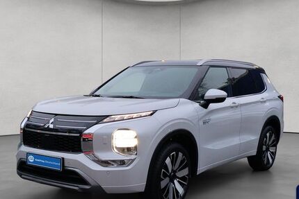 Mitsubishi Plug-in Hybrid Outlander 5.000 km 48.950 &euro; Frankfurt 60386